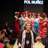 Alba Carrillo y María del Mar Núñez en el desfile flamenco de Jerez