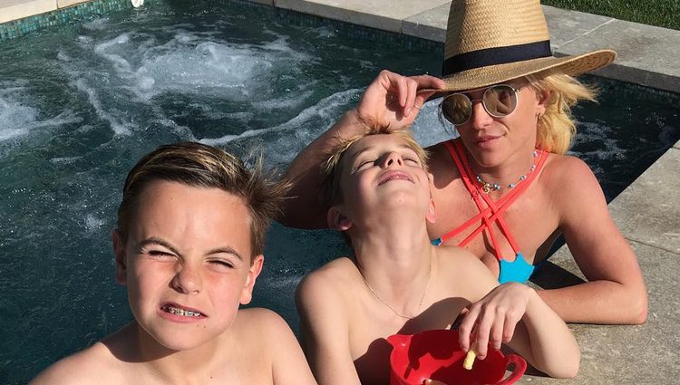 Britney Spears junto a sus hijos Sean y Jayden