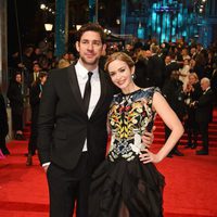 John Krasinski y Emily Blunt en la alfombra roja de los Premios Bafta 2017