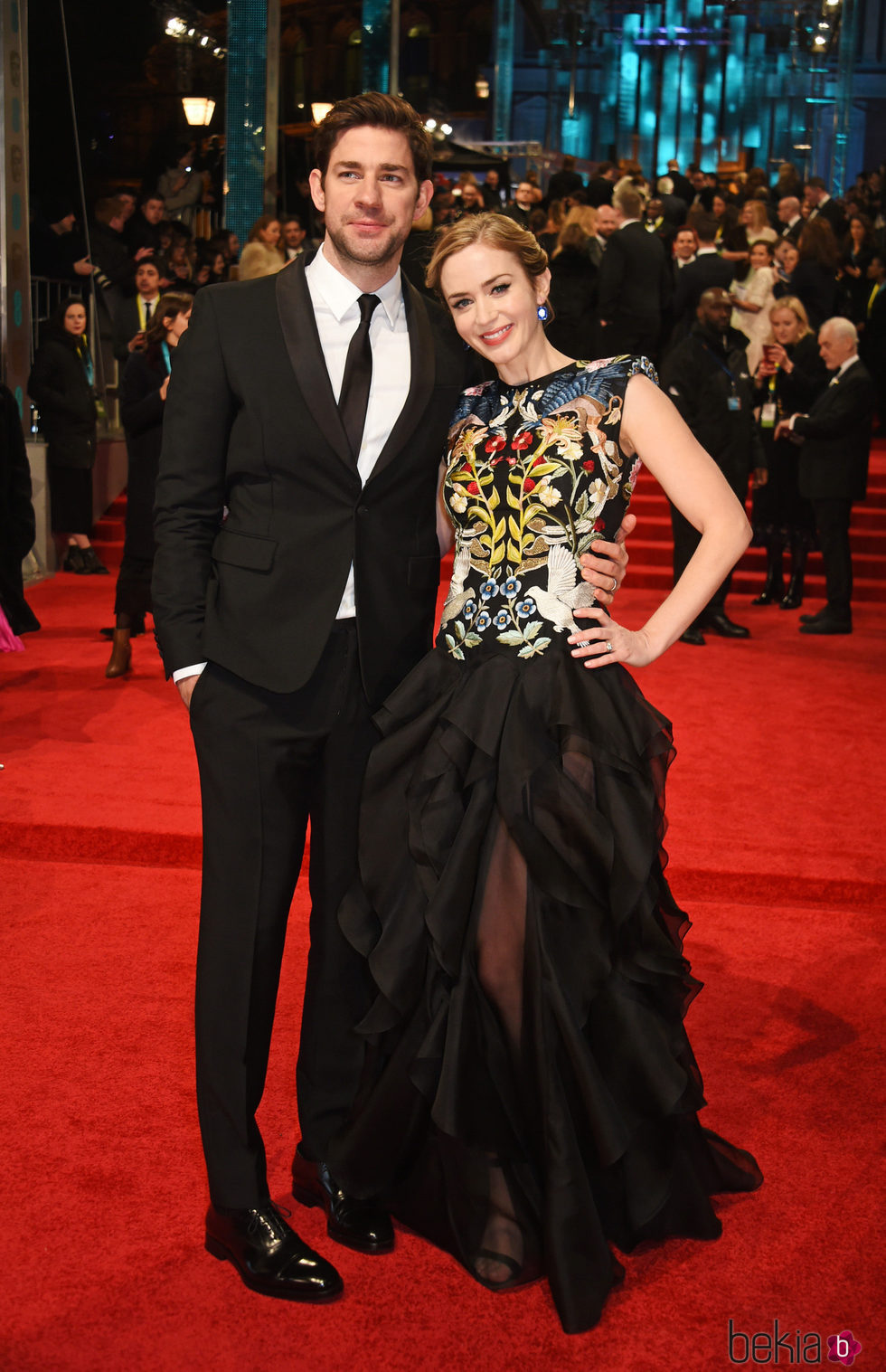 John Krasinski y Emily Blunt en la alfombra roja de los Premios Bafta 2017