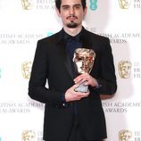 Damien Chazelle con su galardón de los Premios Bafta 2017