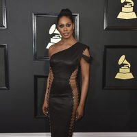 Laverne Cox en la alfombra roja de los Premios Grammy 2017