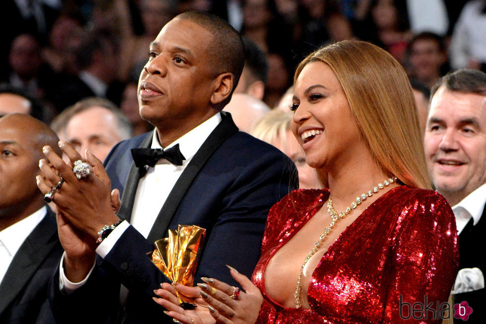 Jay Z y Beyoncé muy felices en los Premios Grammy 2017