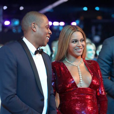 Beyoncé luciendo embarazo en los Premios Grammy 2017