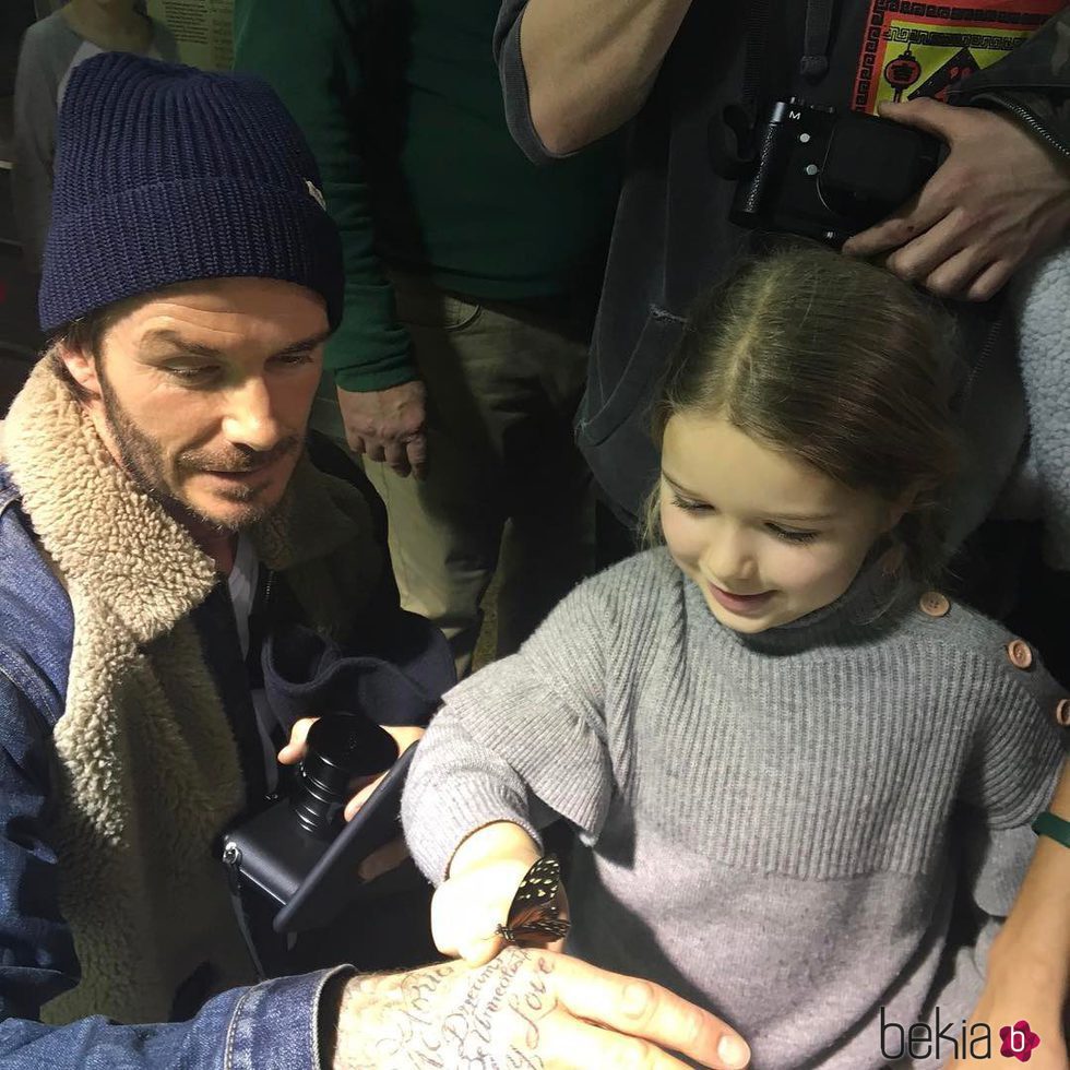 David Beckham y Harper Seven se divierten en el Museo de Historia Natural de Nueva York