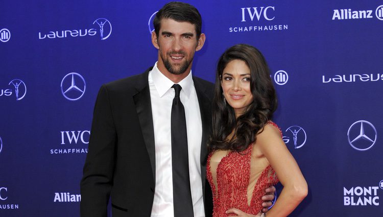 Michael Phelps y Nicole Johnson en los Premios Laureus 2017