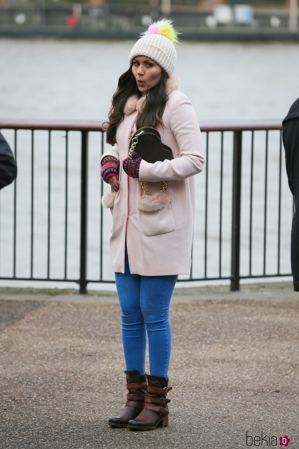 Olivia Olson en el set de rodaje de 'Love Actually 2'