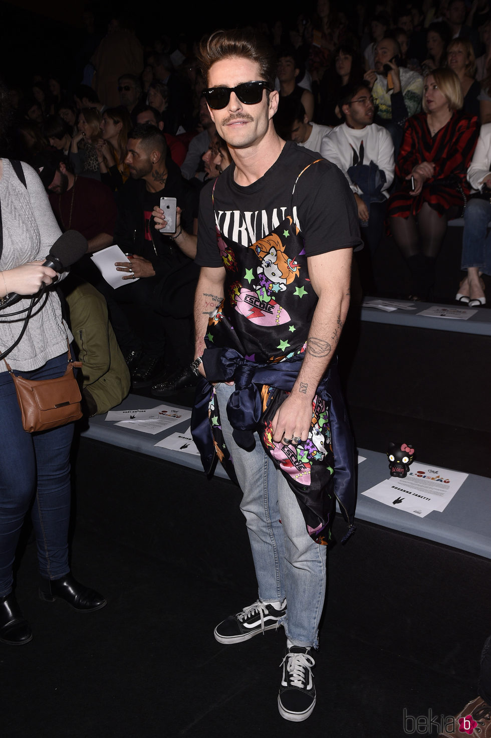 Pelayo Díaz en el front row del desfile de Maya Hansen y María Escoté en Madrid Fashion Week otoño/invierno 2017/2018