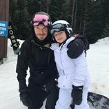 David Beckham posando con su hija Harper Seven Beckham en Canadá