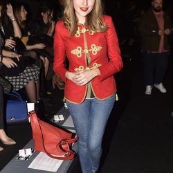 Esmeralda Moya en el front row del desfile de Devota & Lomba en Madrid Fashion Week otoño/invierno 2017/2018