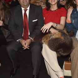 María Jesús Ruiz y Julio Ruz en el front row del desfile de Moisés Nieto y Miguel Marinero en Madrid Fashion Week otoño/invierno 2017/2018