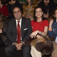 María Jesús Ruiz y Julio Ruz en el front row del desfile de Moisés Nieto y Miguel Marinero en Madrid Fashion Week otoño/invierno 2017/2018