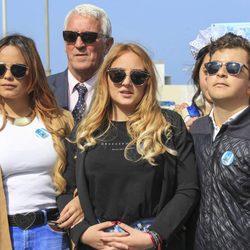 Gloria Camila, Rocío y David Flores en un homenaje a Rocío Jurado