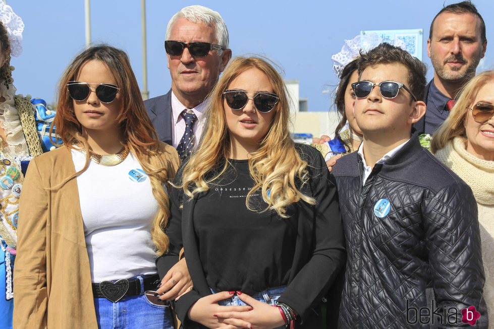 Gloria Camila, Rocío y David Flores en un homenaje a Rocío Jurado