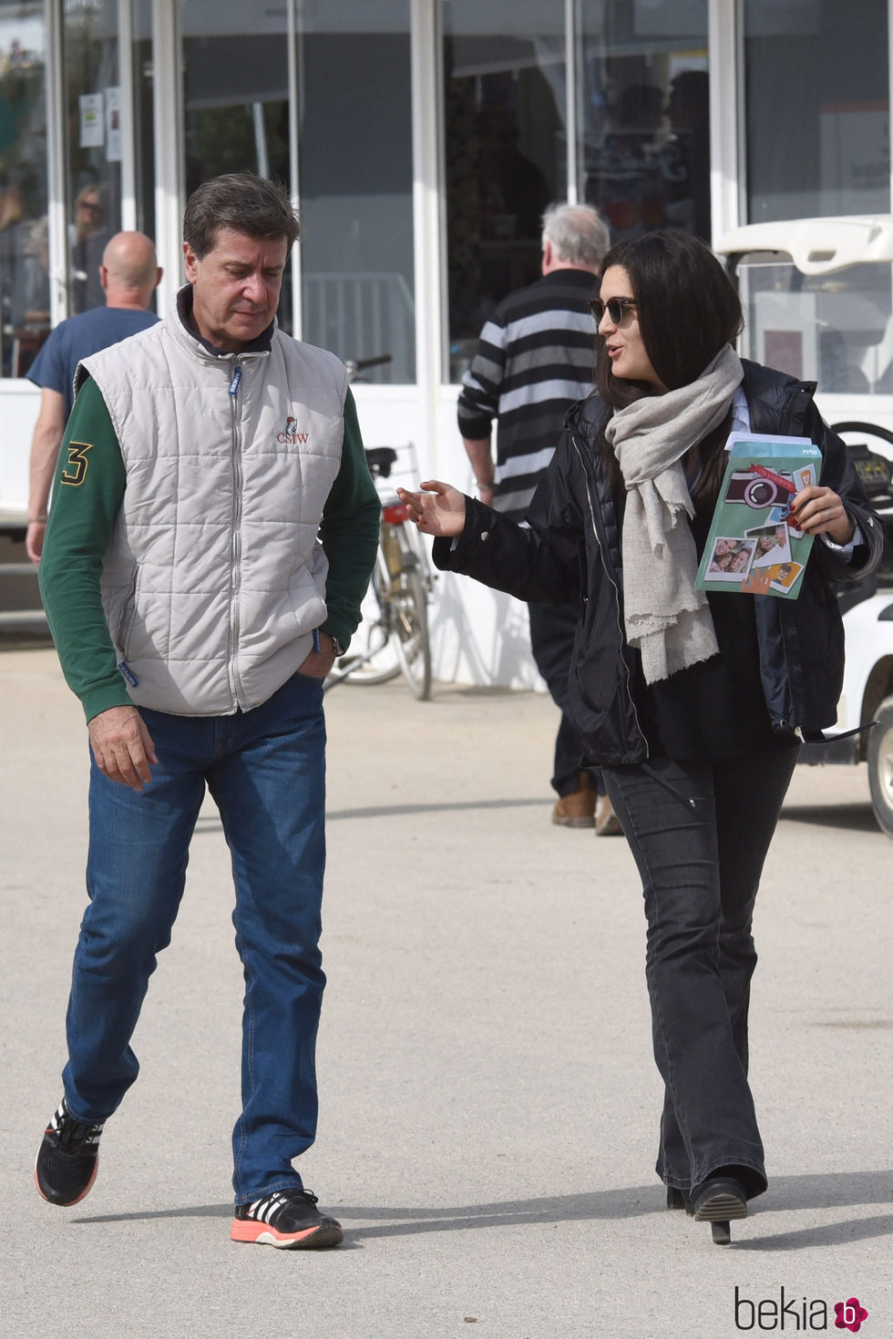 Cayetano Martínez de Irujo y Bárbara Mirján en el concurso hípico de Vejer de la Frontera