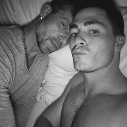 Colton Haynes junto a su pareja el diseñador Jeff Leatham