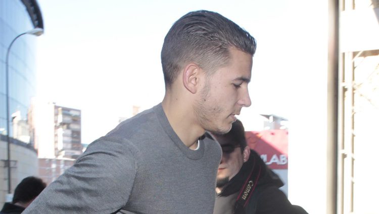 Lucas Hernández llegando a los juzgados