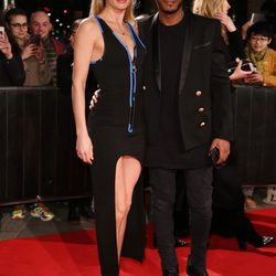 Doutzen Kroes y Sunnery James en la fiesta de la fundación Naked Heart Foundation en Londres