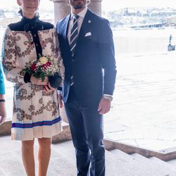 Carlos Felipe de Suecia y Sofia Hellqvist en el Ayuntamiento de Estocolmo por la visita del Gobernador de Canadá