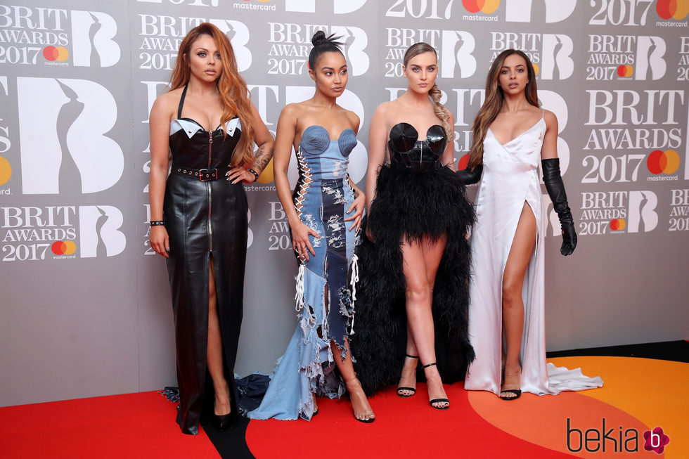 Little Mix en la alfombra roja de los Brit Awards 2017