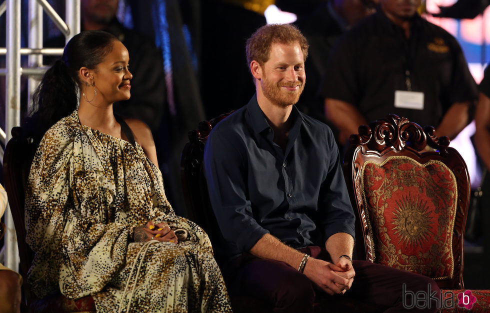 Rihanna y el Príncipe Harry celebrando el 50 aniversario de Barbados