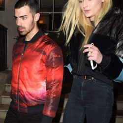 Sophie Turner y Joe Jonas celebrando el cumpleaños de ella en Londres