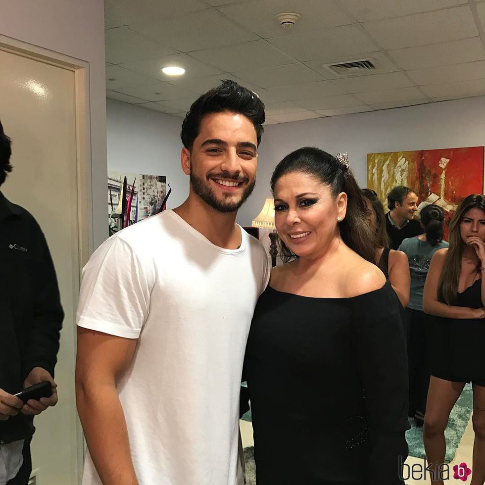 Isabel Pantoja y Maluma en el Festival de Viña del Mar