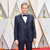 Viggo Mortensen en la alfombra roja de los Premios Oscar 2017