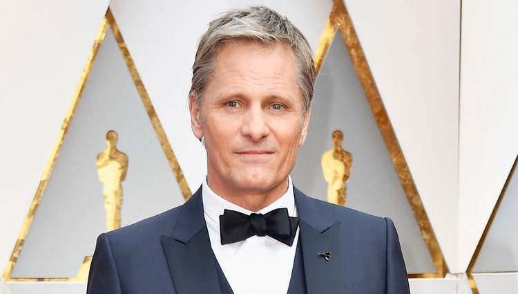 Viggo Mortensen en la alfombra roja de los Premios Oscar 2017