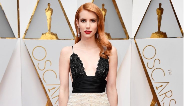 Emma Roberts en la alfombra roja de los Premios Oscar 2017