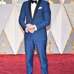 Chris Evans en la alfombra roja de los Premios Oscar 2017