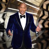 Dwayne Johnson presentando una de las actuaciones musicales de los Oscar 2017