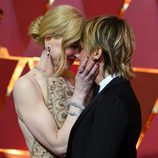 Nicole Kidman y Keith Urban muy cariñosos en la alfombra roja de los Premios Oscar 2017