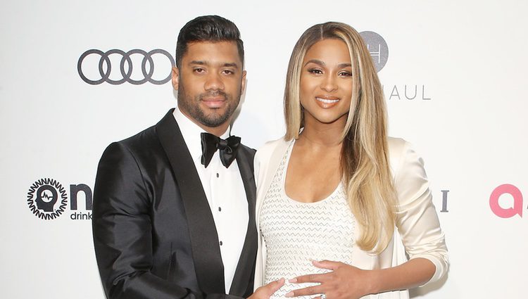 Ciara y Russell Wilson en la fiesta de la Fundación Elton John por los Premios Oscar 2017