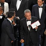 Momento en el que Warren Beatty anuncia que ha habido un error en la Mejor Película de los Oscar 2017