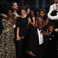 Barry Jenkins agradeciendo el Oscar 2017 a Mejor película para 'Moonlight'