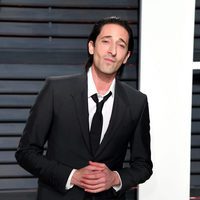 Adrien Brody en la fiesta de Vanity Fair de los Premios Oscar 2017