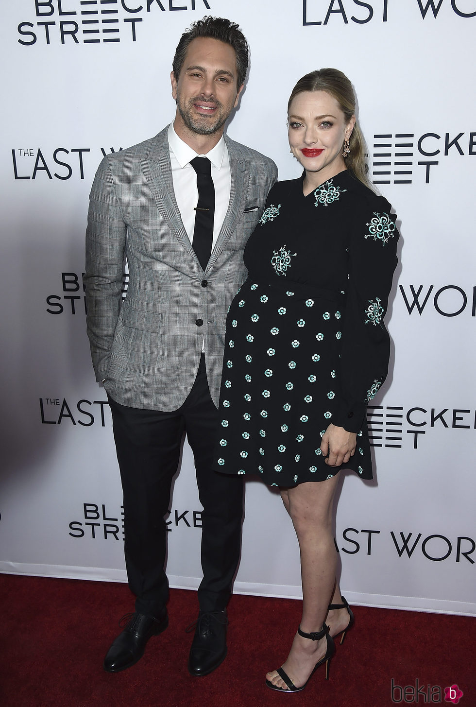 Amanda Seyfried y Thomas Sadoski en la premier de 'The last word'