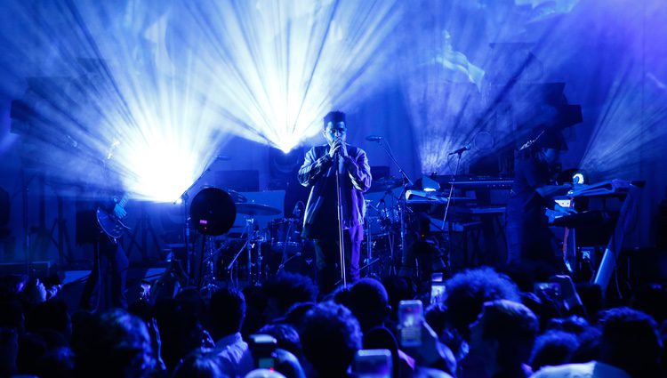 Actuación de The Weeknd en el desfile de H&M en París