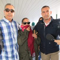 Isabel Pantoja con su hermano Agustín volviendo a España tras su gira por Chile y Perú