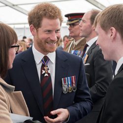 El Príncipe Harry en la inauguración de un Memorial en recuerdo a los caídos en las guerras de Irak y Afganistán