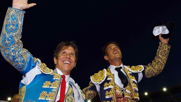 Manuel Díaz 'El Cordobés' y Julio Benítez salen a hombros tras su corrida en Morón de la Frontera