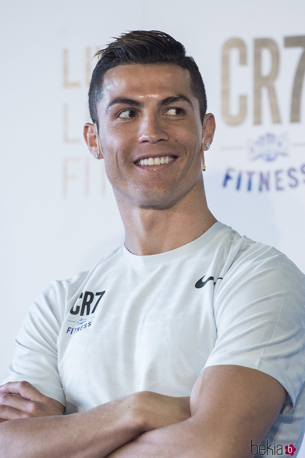 Cristiano Ronaldo muy feliz en la inauguración de su nuevo gimnasio