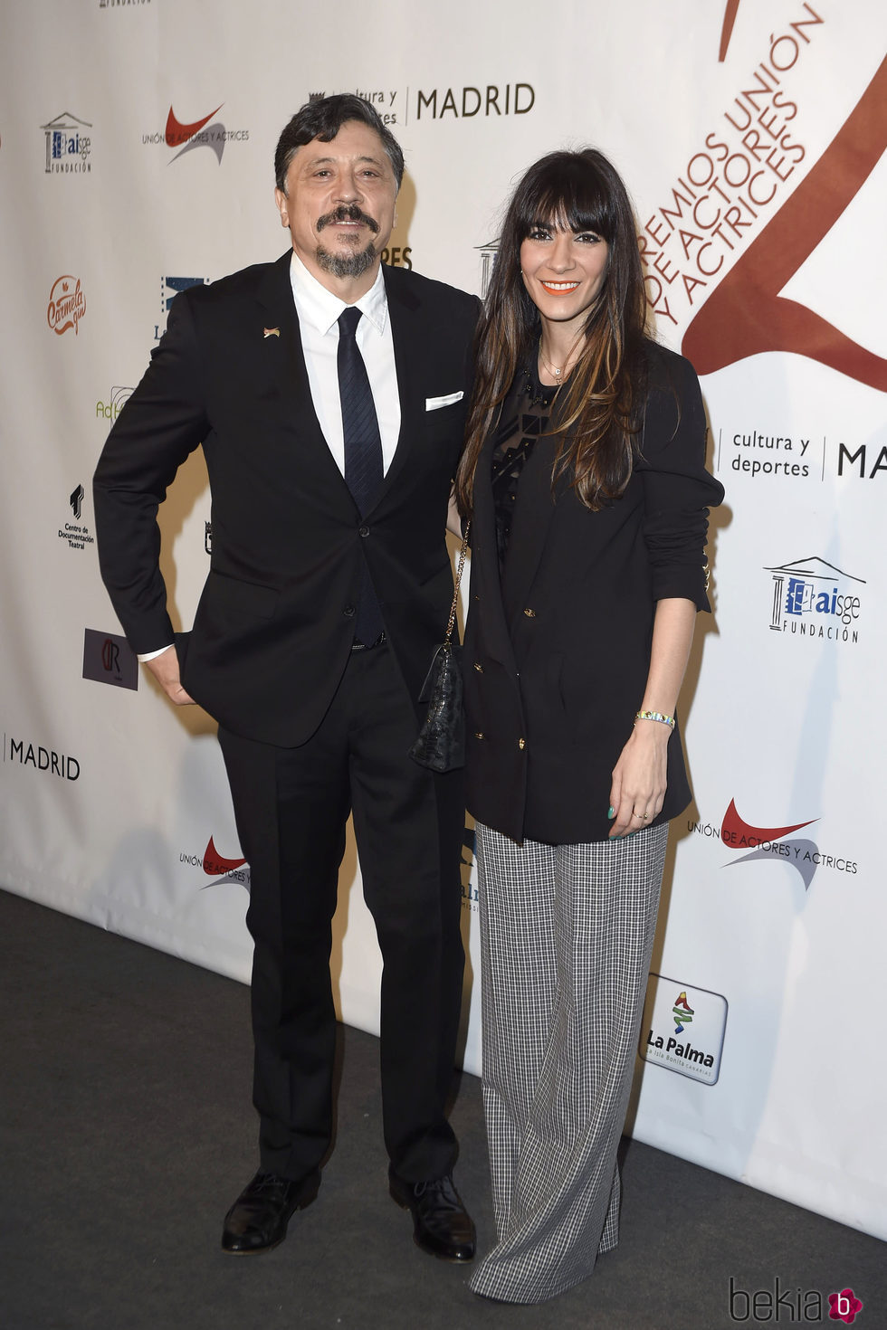 Carlos Bardem y Cecilia Gessa en la red carpet de la XXVI edición de los Premios de la Unión de Actores