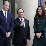 Los Duques de Cambridge con François Hollande en el Palacio del Elíseo de París