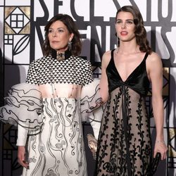 Carolina de Mónaco y Carlota Casiraghi en la 63 edición del Baile de la Rosa