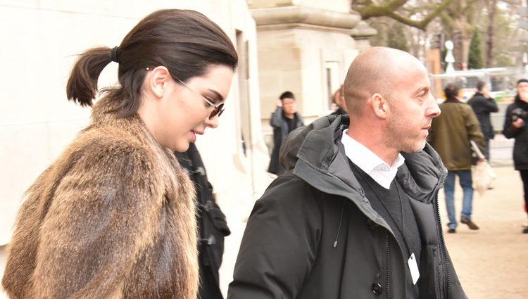 Kendall Jenner junto a su guardaespaldas