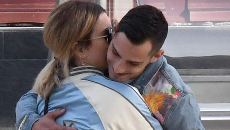 Blanca Suárez y Joel Bosqued abrazados en Málaga