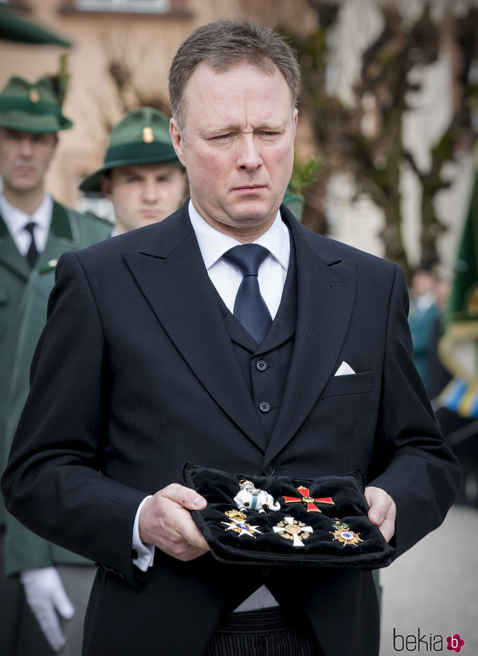 El Príncipe heredero Gustavo en el funeral del Príncipe alemán Richard zu Sayn-Wittgenstein Berleburg