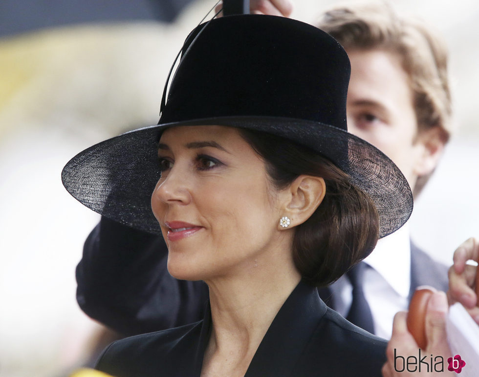 Mary de Dinamarca en el funeral del Príncipe alemán Richard zu Sayn-Wittgenstein Berleburg